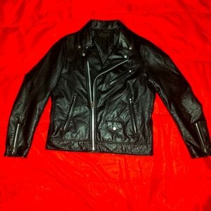 Motorcycle jacket